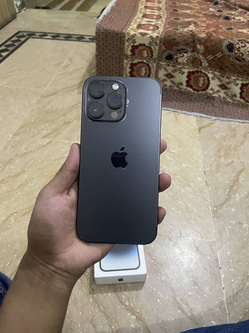 Apple iPhone 14 Pro Max 4