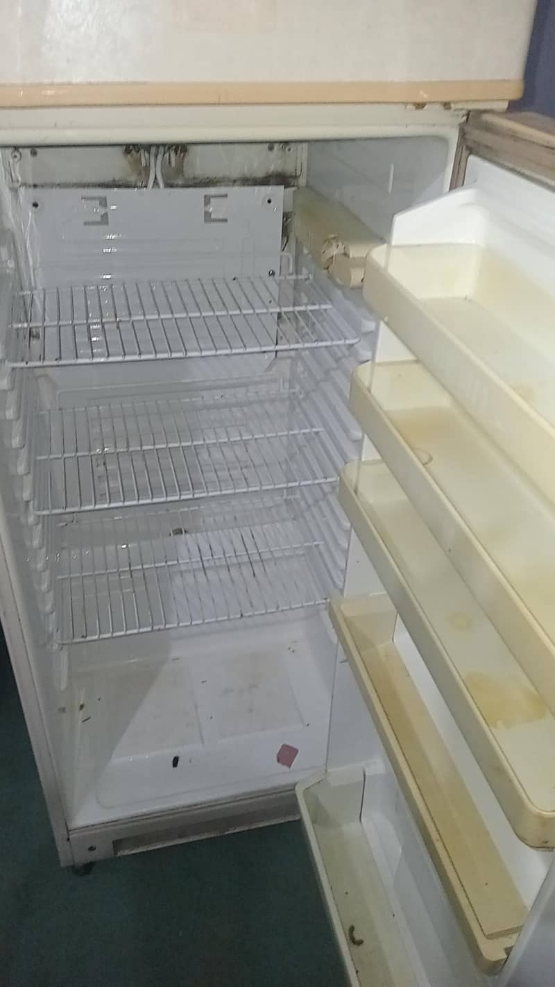 dawlance fridge 1