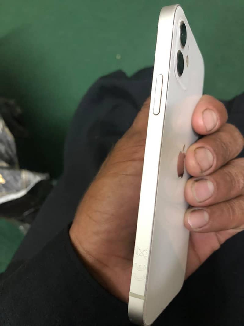 Apple iPhone 12 2