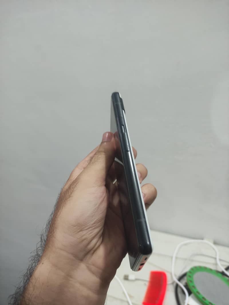 Google pixel 6a 4