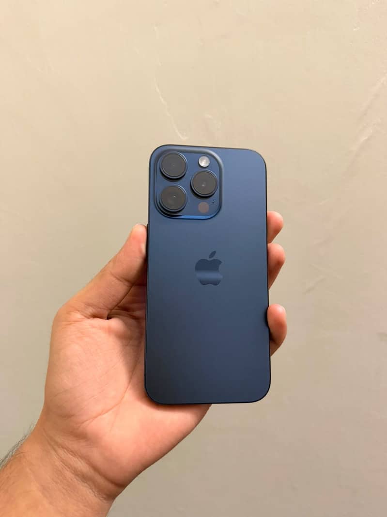 Apple iPhone 15 Pro 0