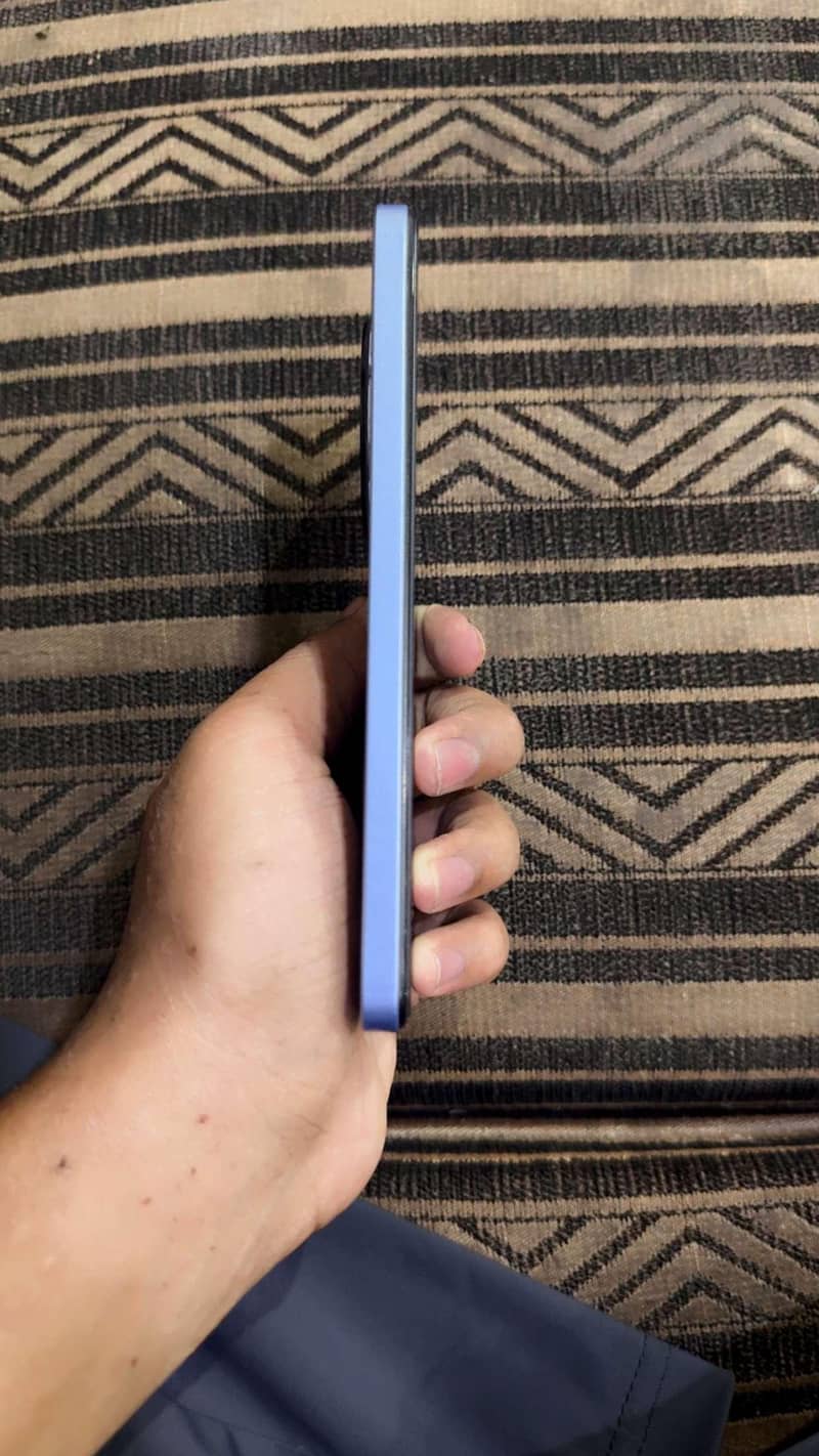 Realme 12 4