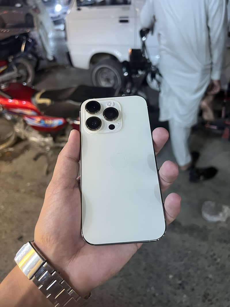 iPhone 14 Pro 3