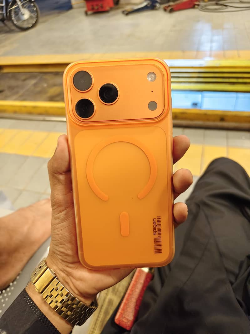 Apple iPhone 17 Pro Max 0
