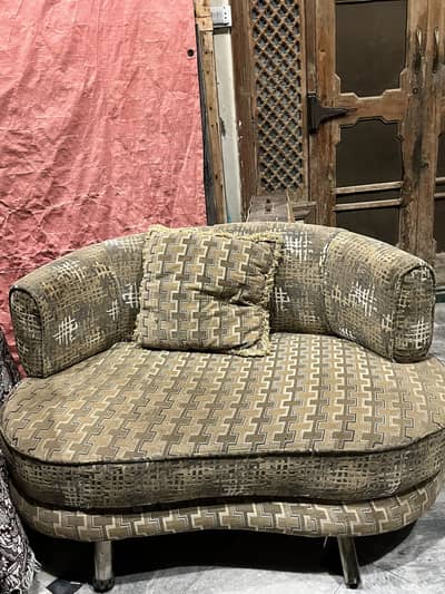 2 SOFA FOR SALE IN GOOD CONDITION RECENTLY POSHISHED