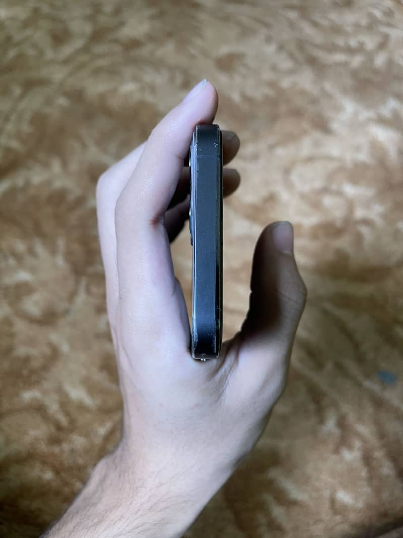 Apple iPhone 12 Pro 2