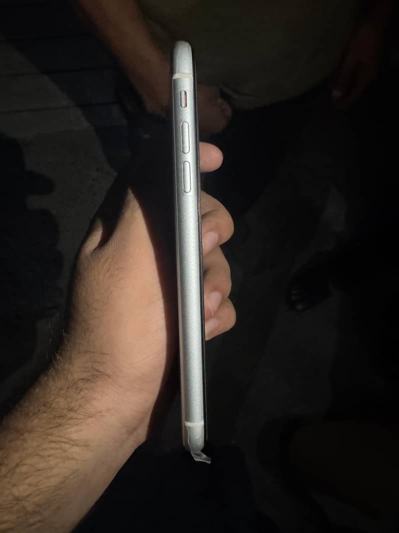 Apple iPhone XR 5