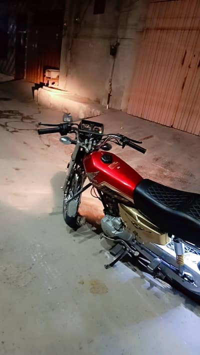 Honda 125 selfstart Model 2024 Good Condition Home Use