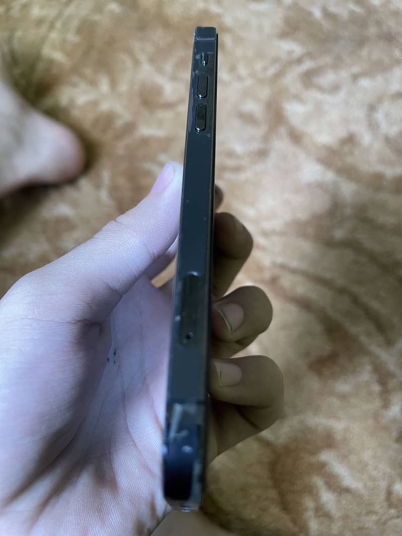 Apple iPhone 12 Pro 4