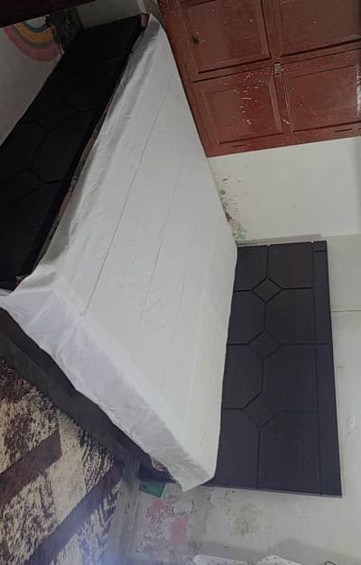 Complete Bedroom Furniture Set – Rs. 70,000