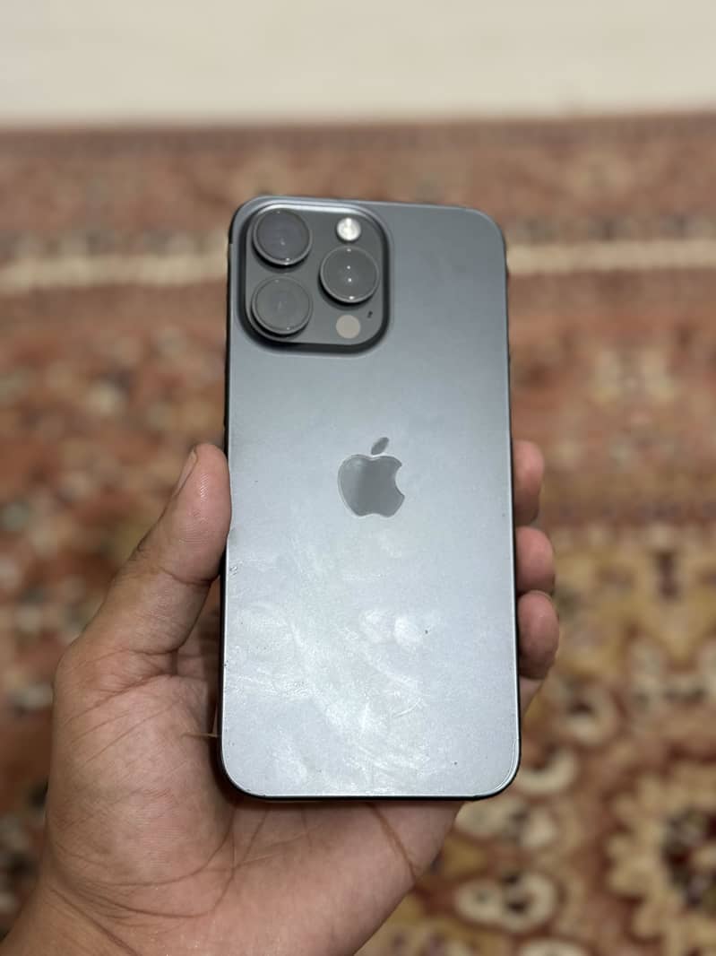 Apple iPhone 15 Pro Max 5