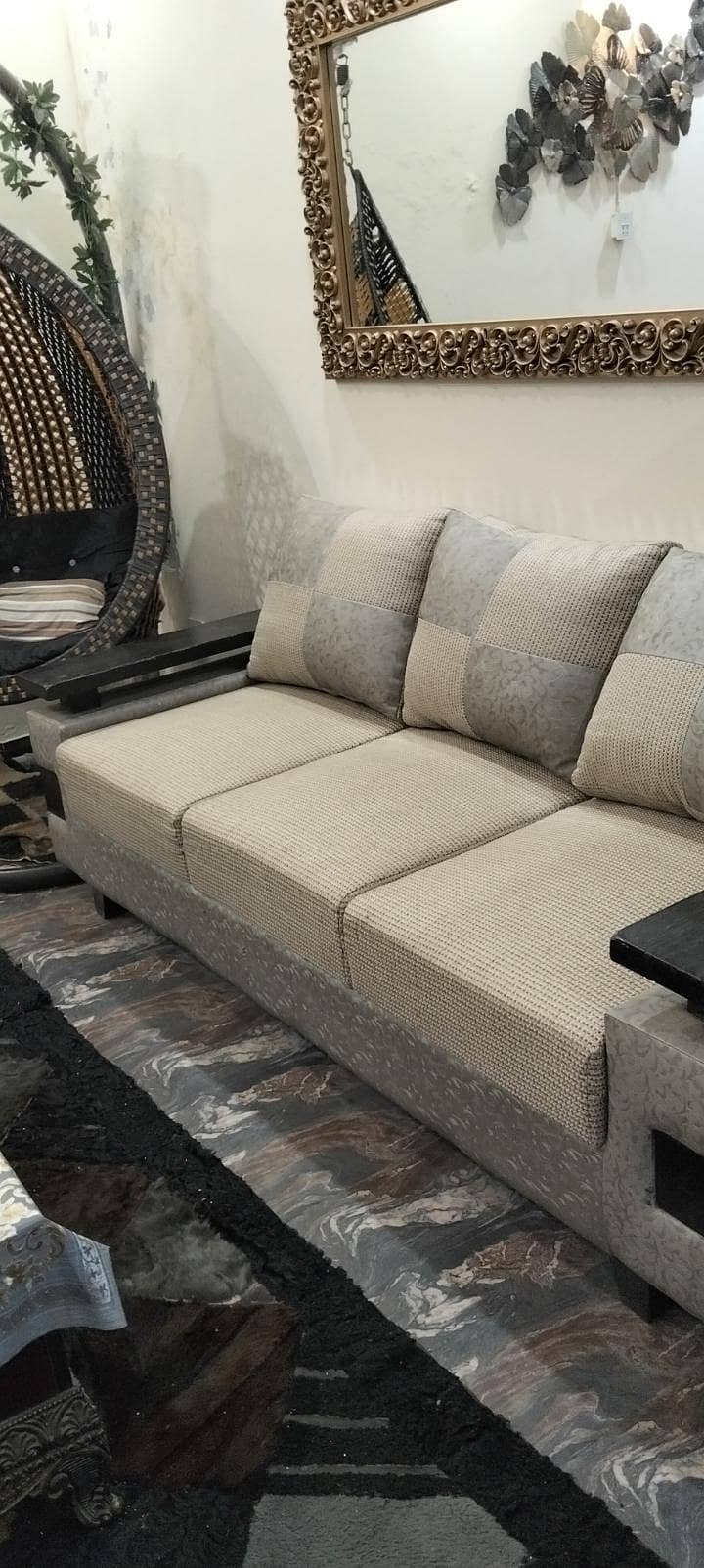 solid sofa set 4