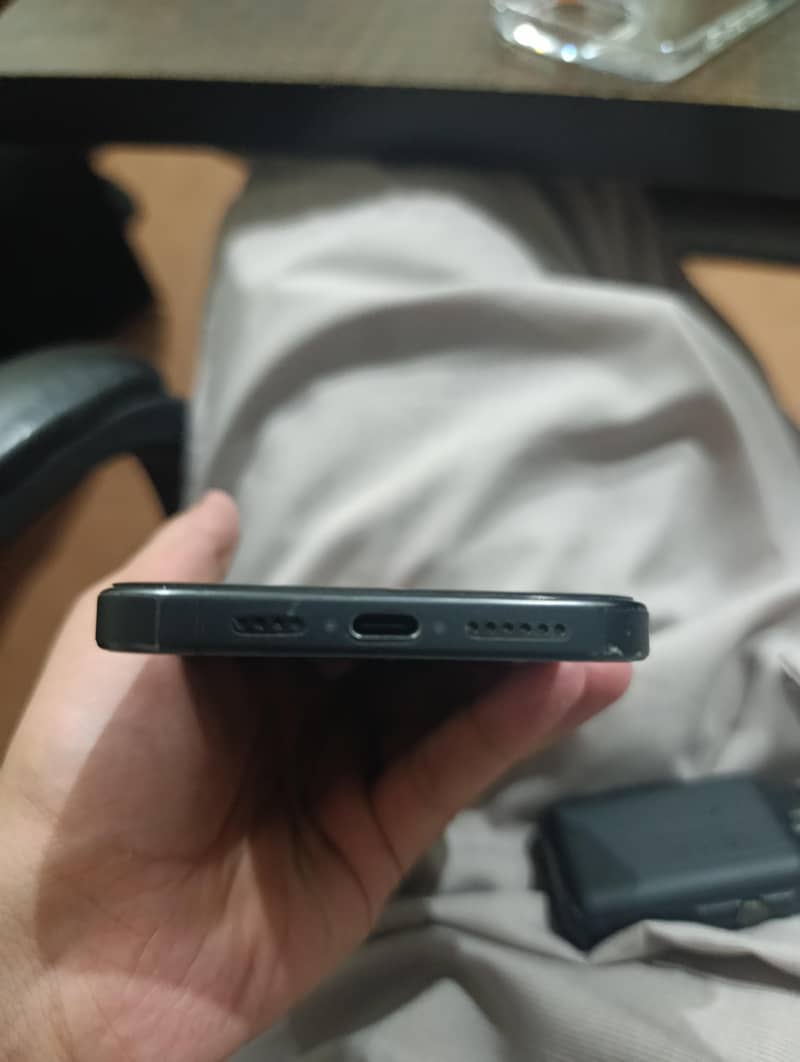 Apple iPhone 15 Pro Max 4