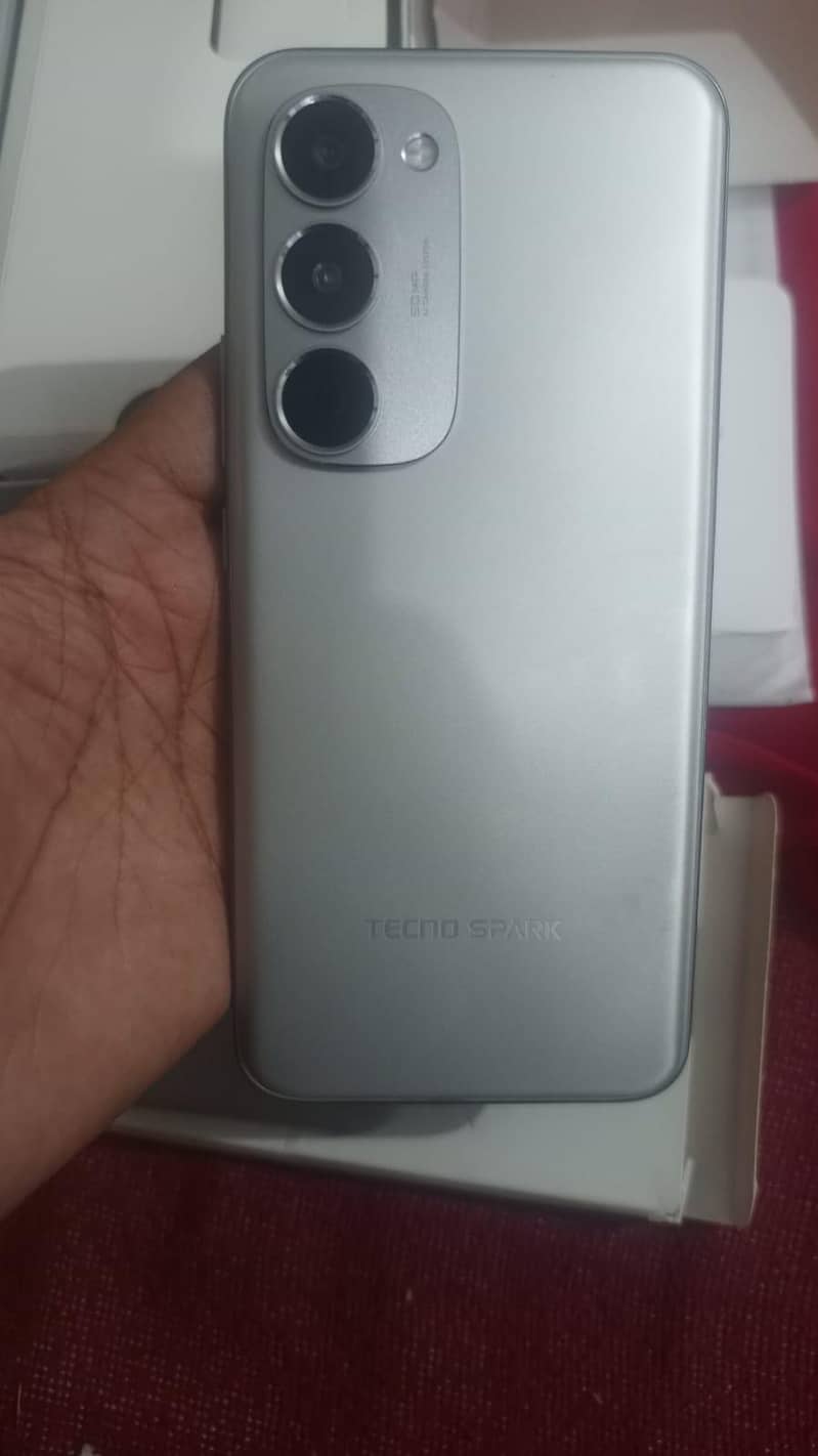 tecno spark40 pro plus 3
