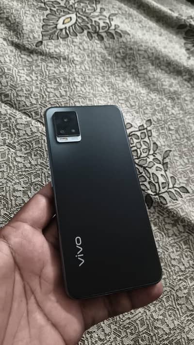 Vivo V20