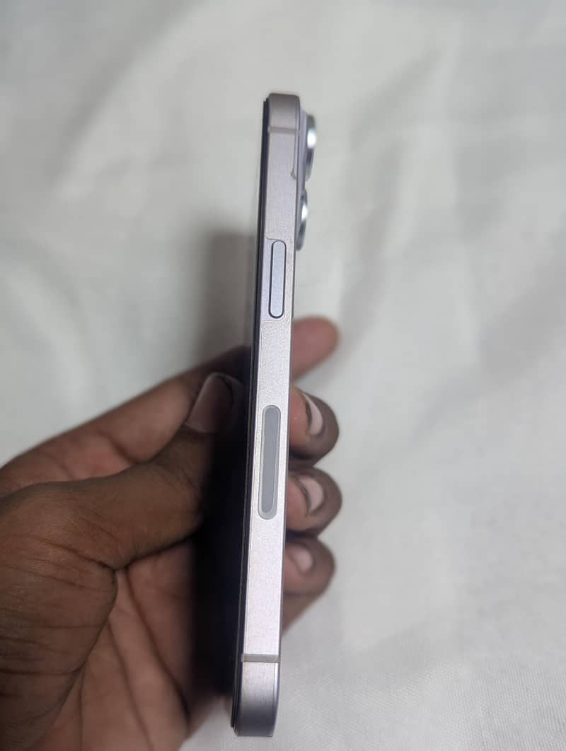 Apple iPhone 14 2