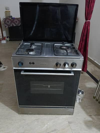 Cooking range 3 burner yashica