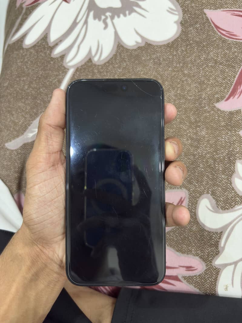 Apple iPhone 15 Pro Max 4