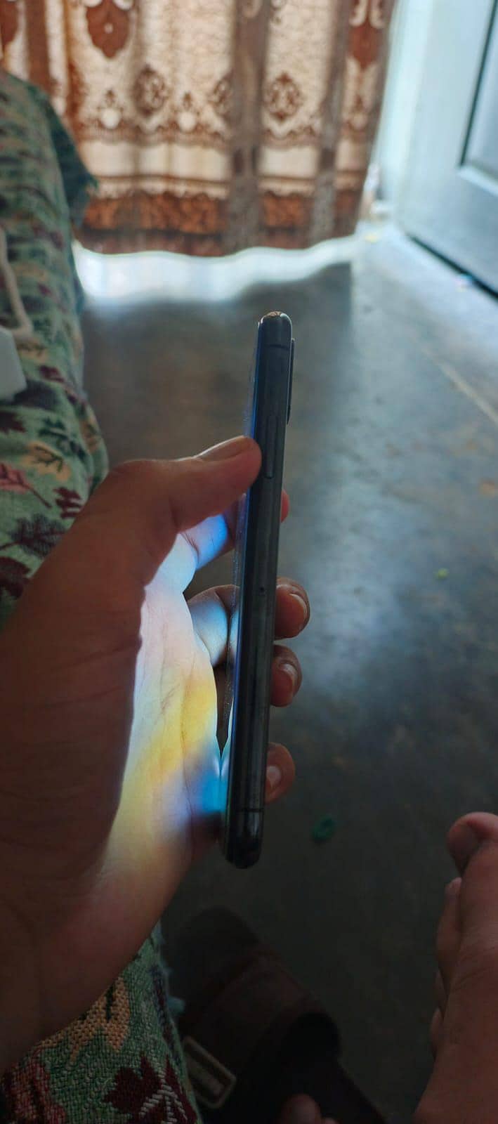 Apple iPhone X 4