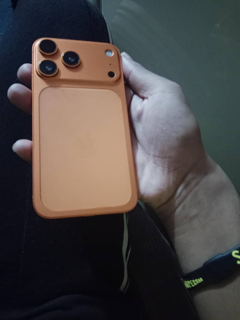 Apple iPhone XR 0