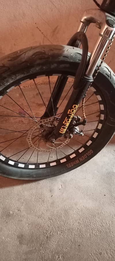 new condition 10/9.5 new tyres