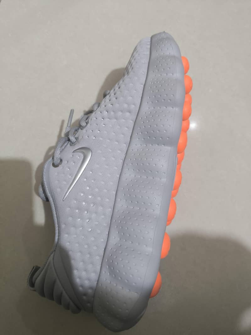 nike mind  002 0