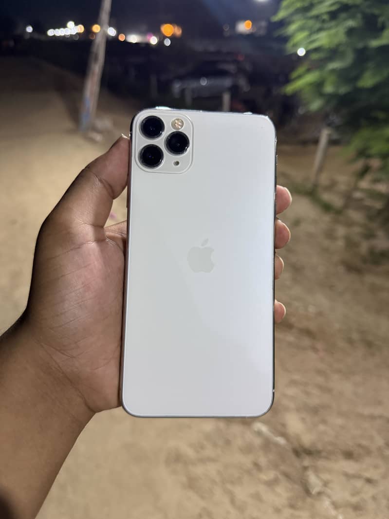 Apple iPhone 11 Pro Max 0