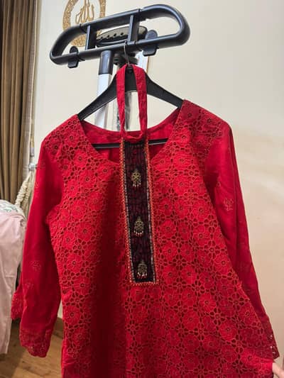 chiken kari lawan embroided dubata set