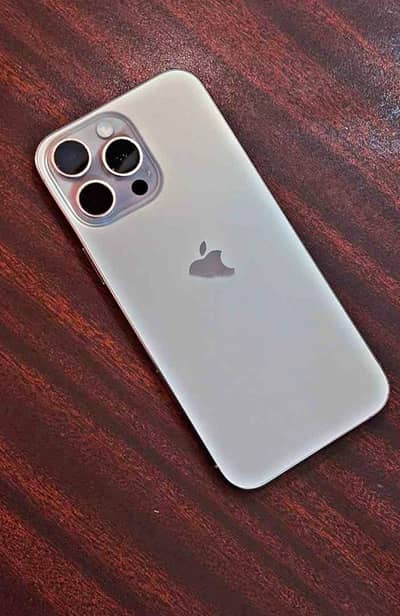 Apple iPhone 16 Pro Max