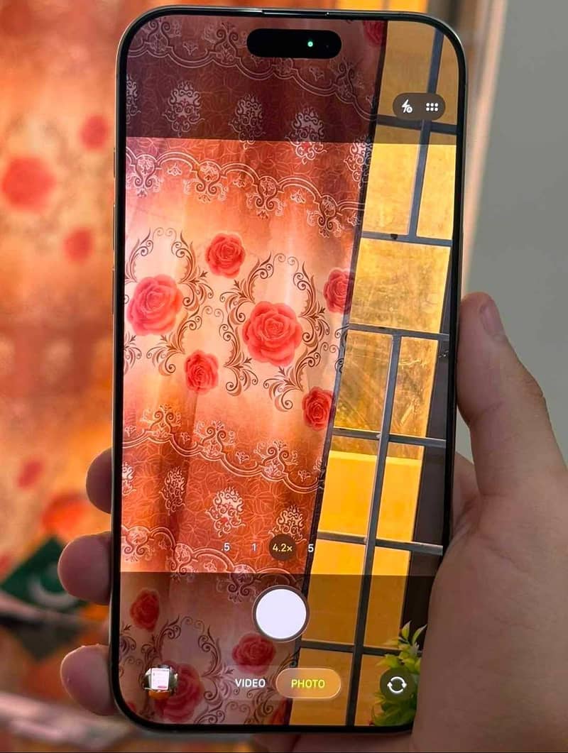 Apple iPhone 16 Pro Max 4
