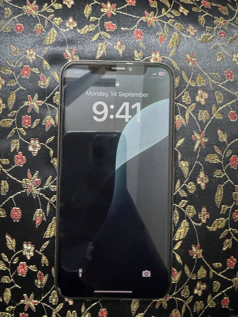 Apple iPhone XS 1