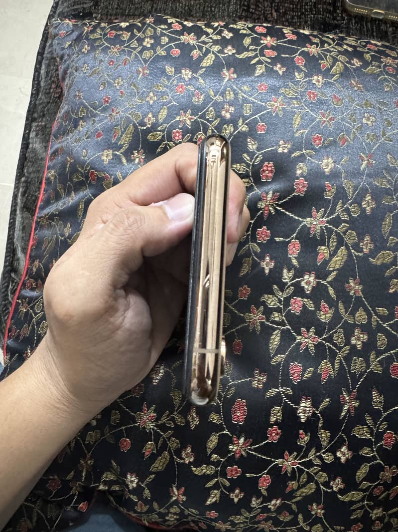 Apple iPhone XS 2
