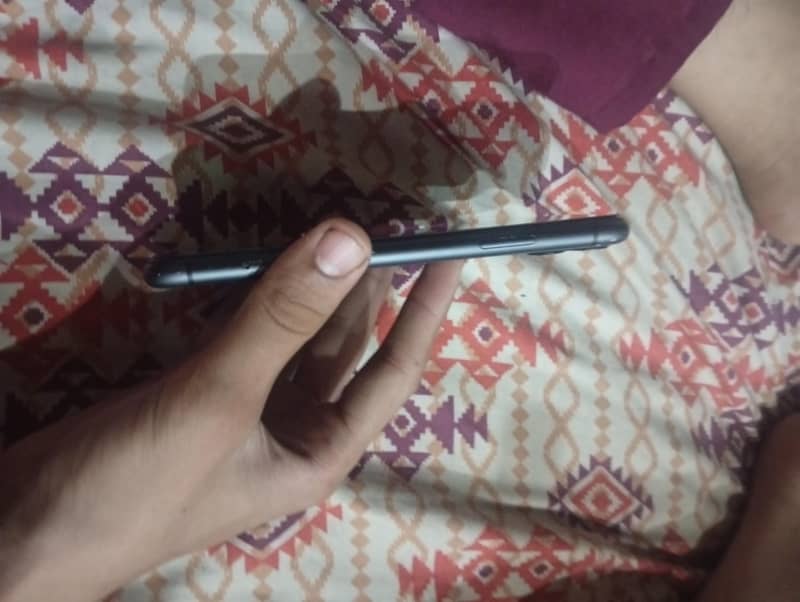 Apple iPhone 11 2