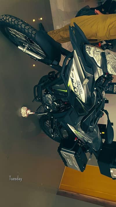 Carera 250cc Motorcycle -3000 km Used /Excellent Condition
