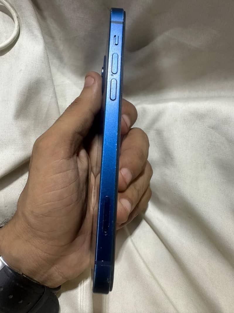 Apple iPhone 12 5