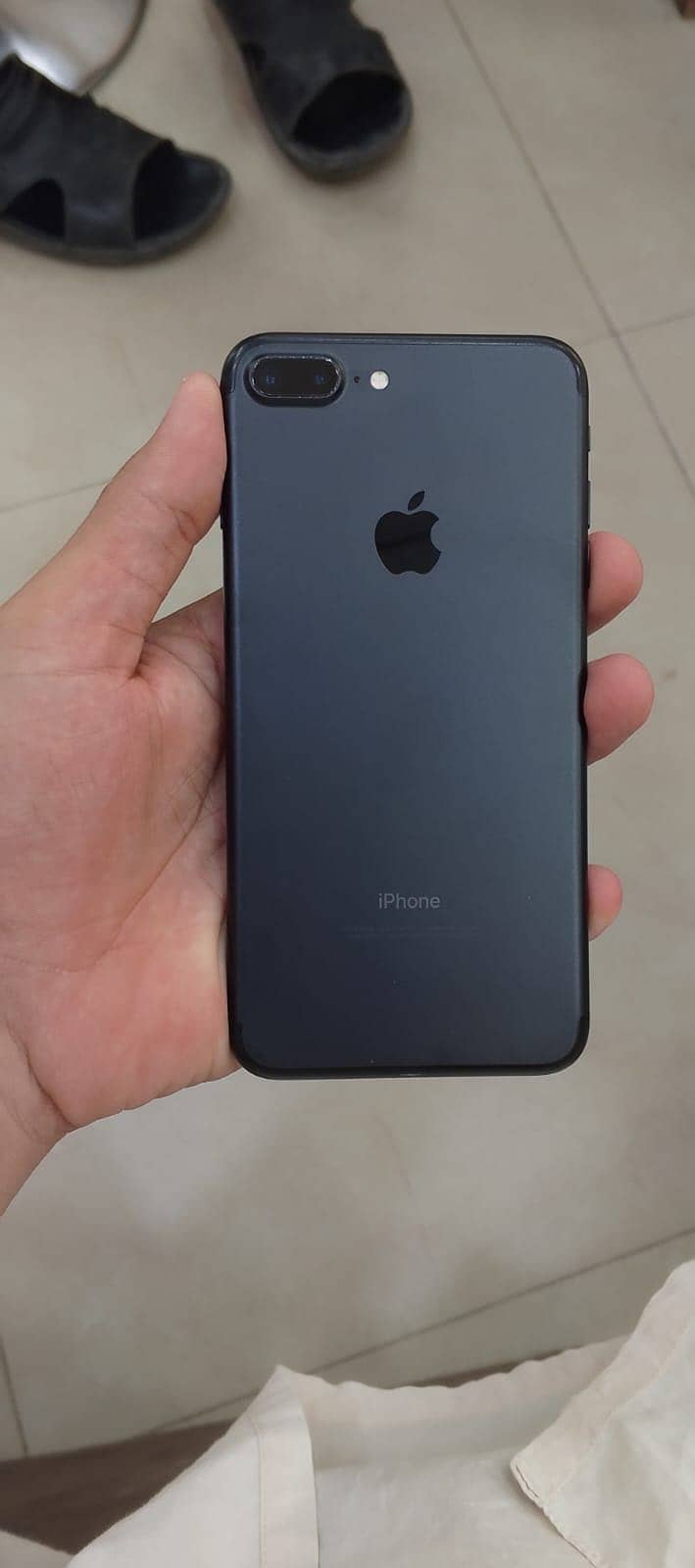 Apple iPhone 7 Plus 3