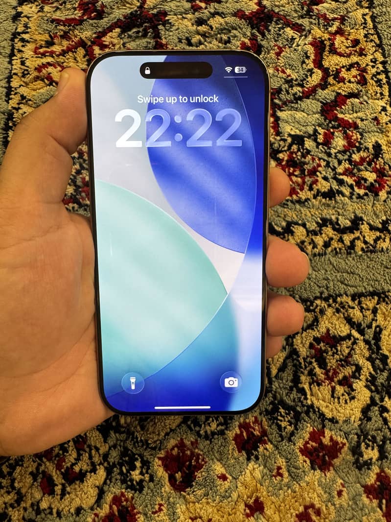 Apple iPhone 16 Pro 0