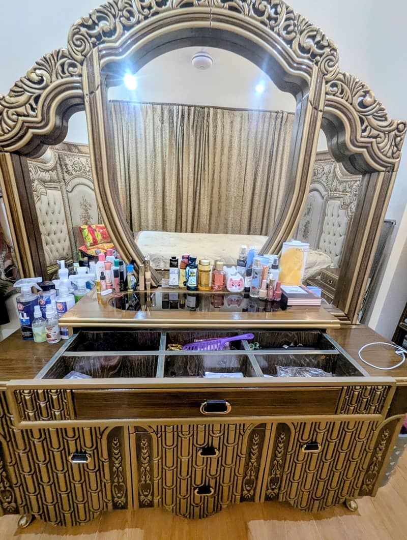 full bed set chinioti available 3