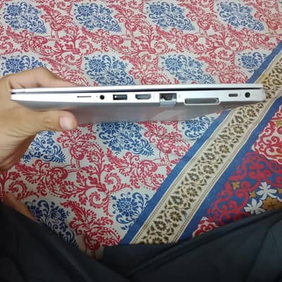 HP elitebook 830 g5 8gb RAM 238gb ROM