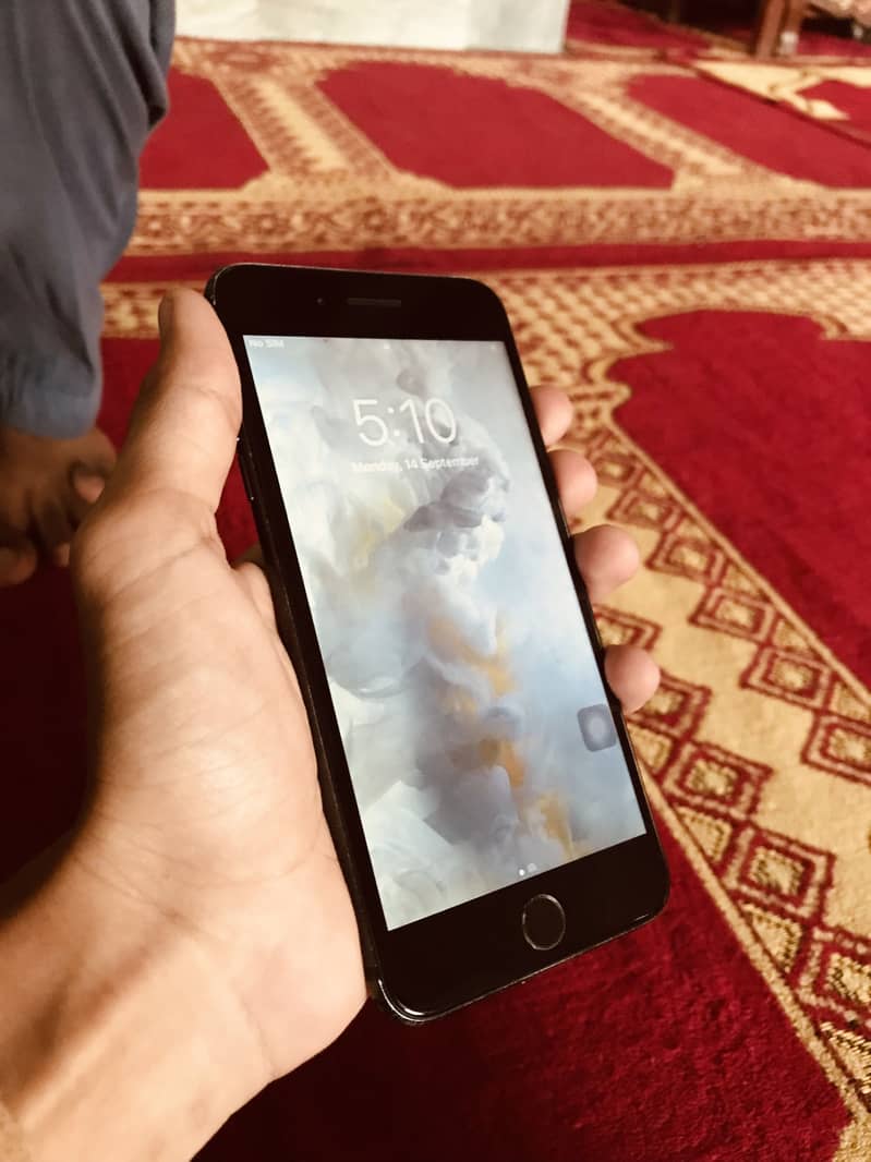 Apple iPhone 7 Plus 0