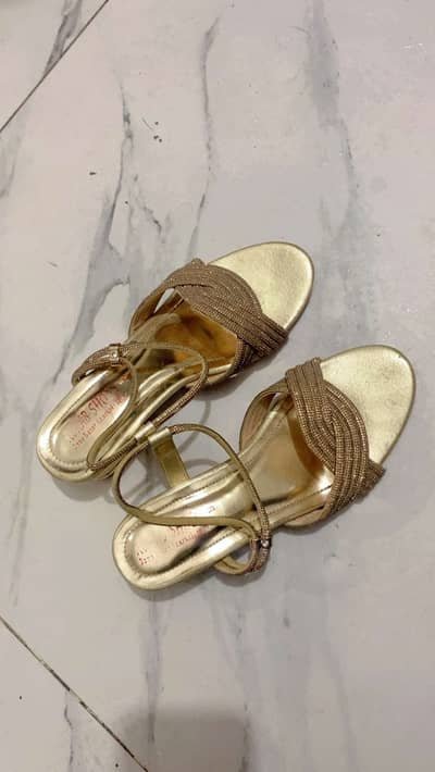 Fansy sandle