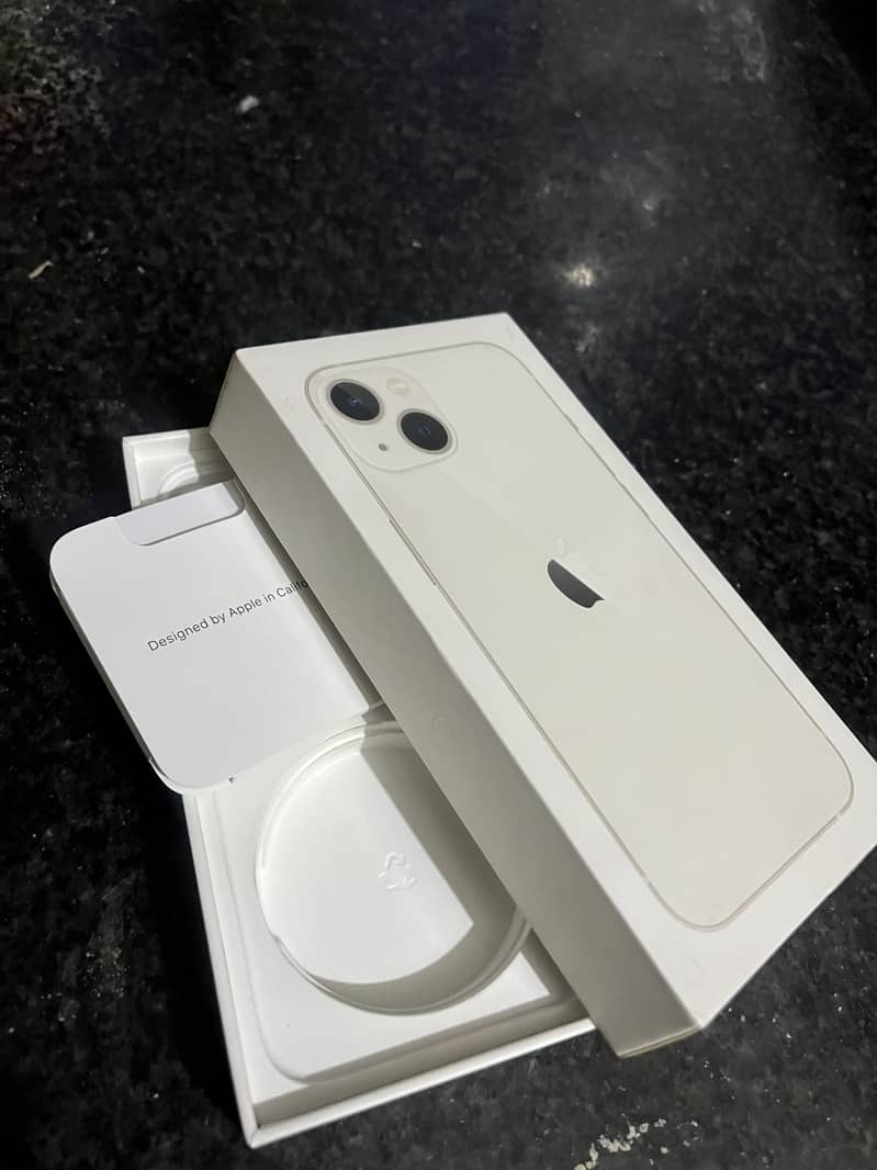 Apple iPhone 13 5
