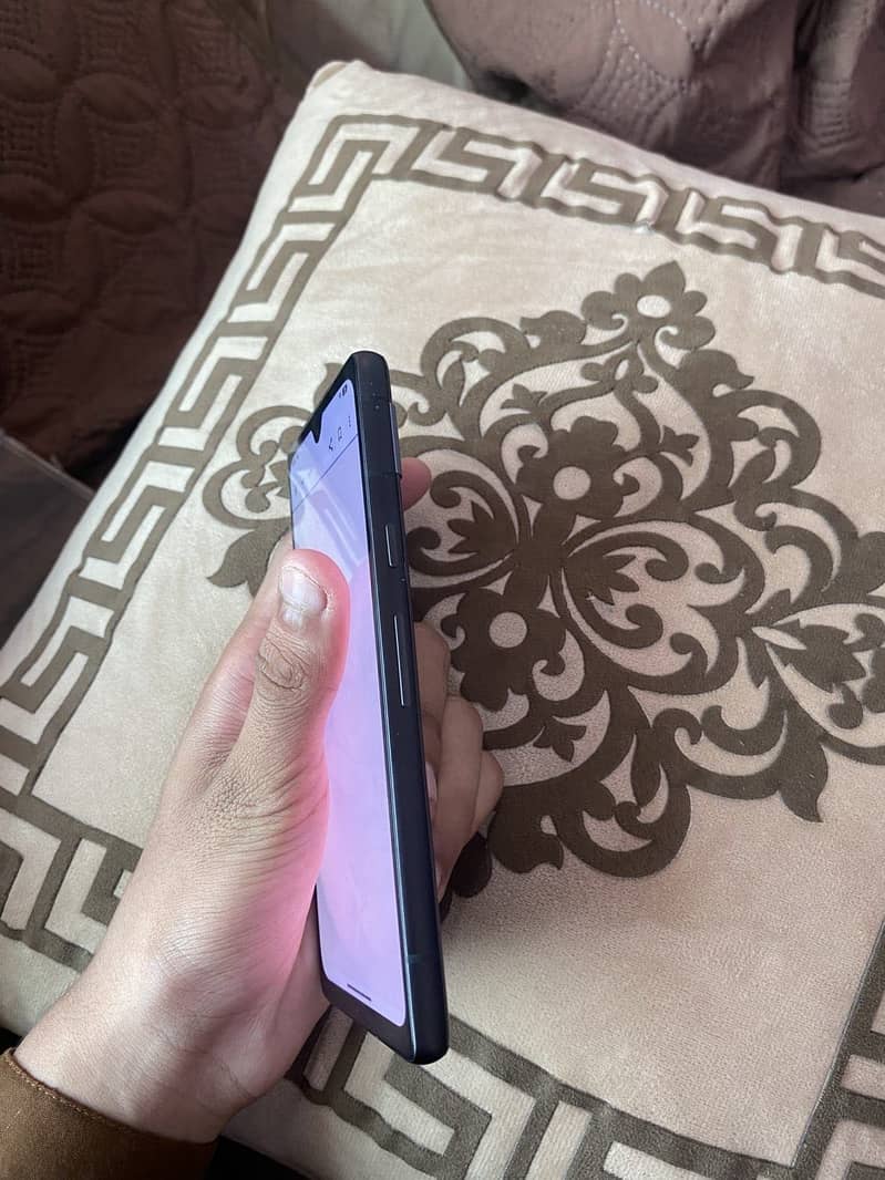 Google Pixel 7a 5
