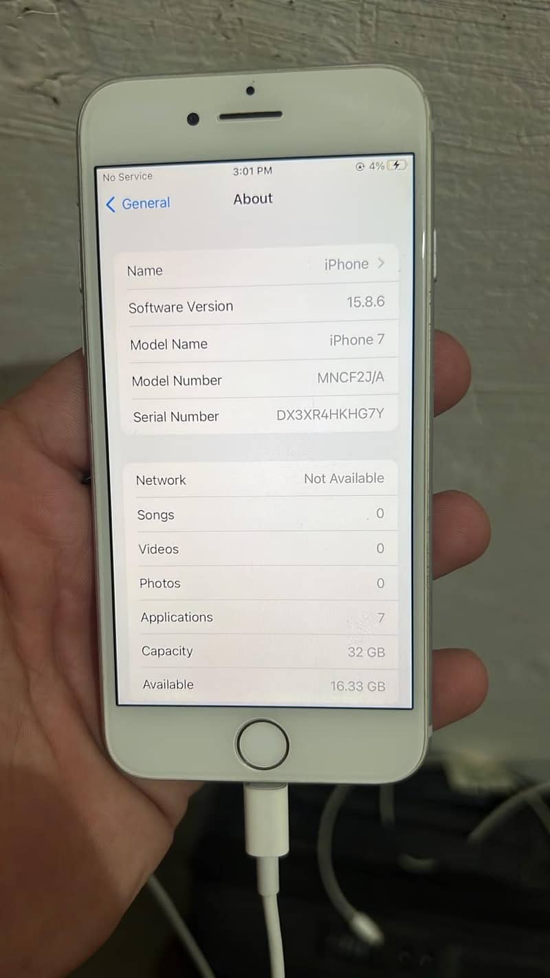 Apple iPhone 7 2