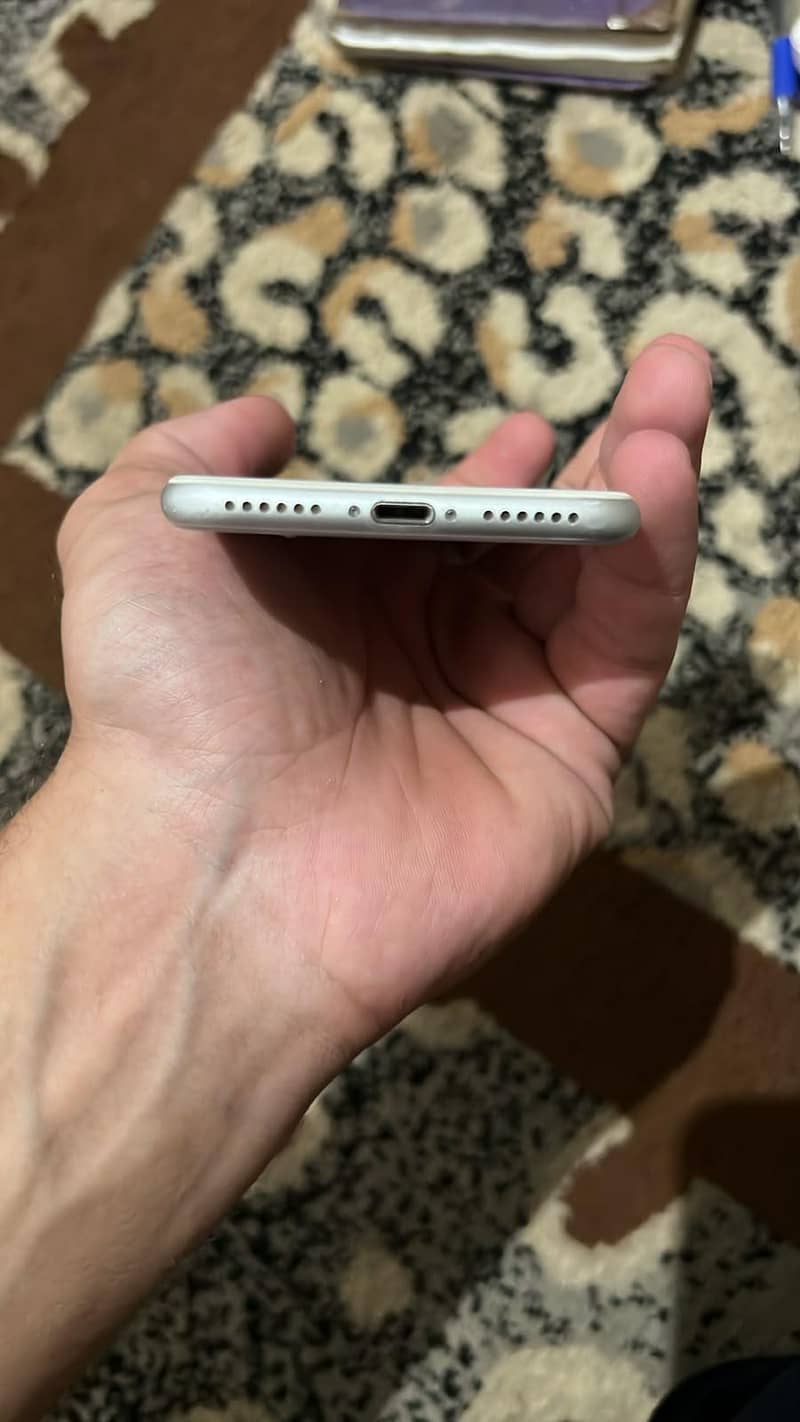 Apple iPhone 7 6