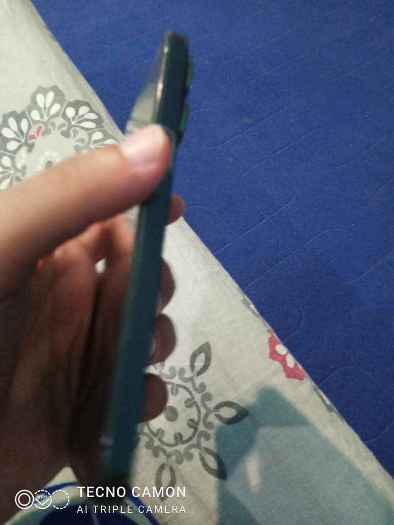 Apple iPhone 13 Pro 1