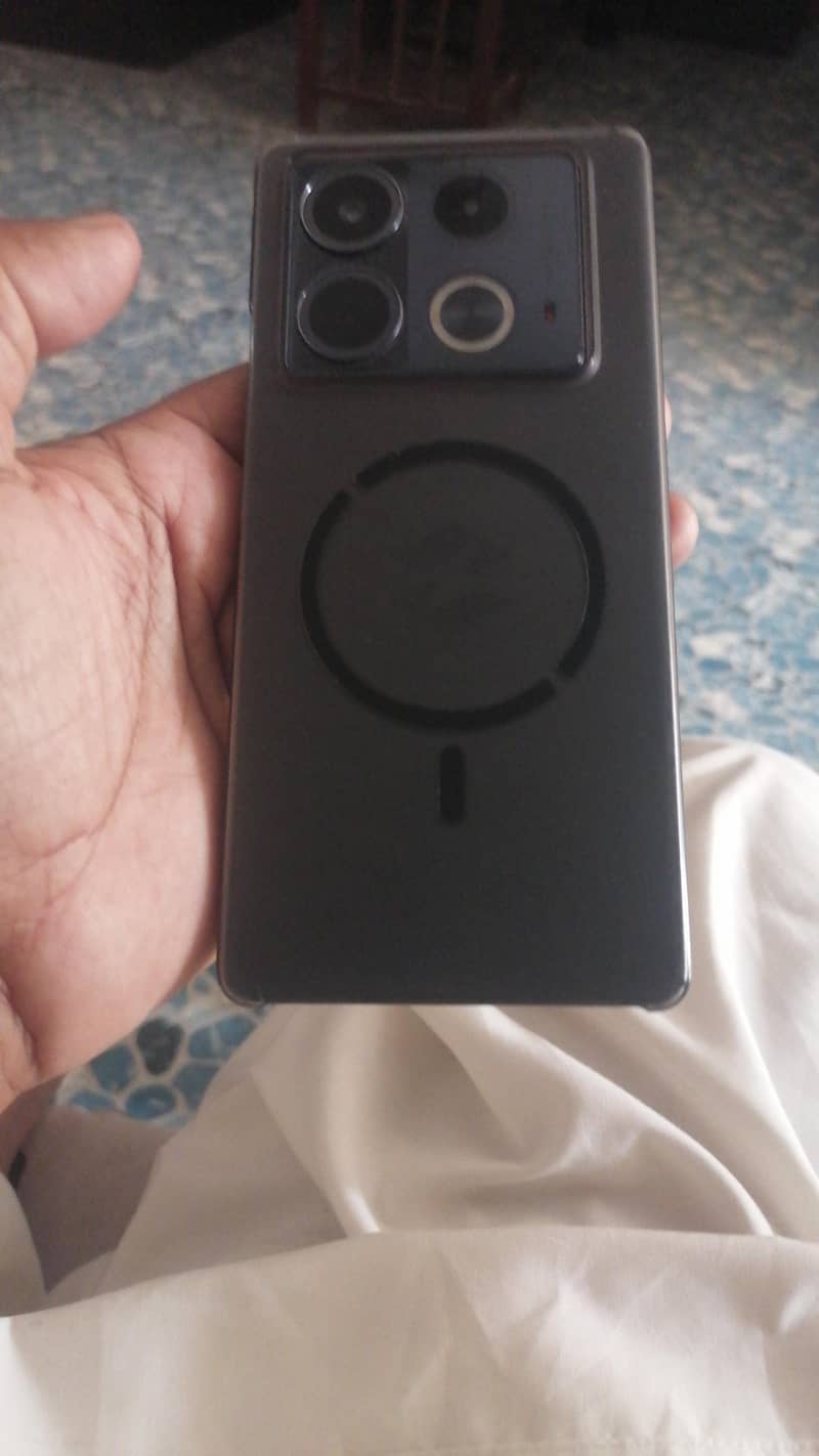 Infinix Note 40 5