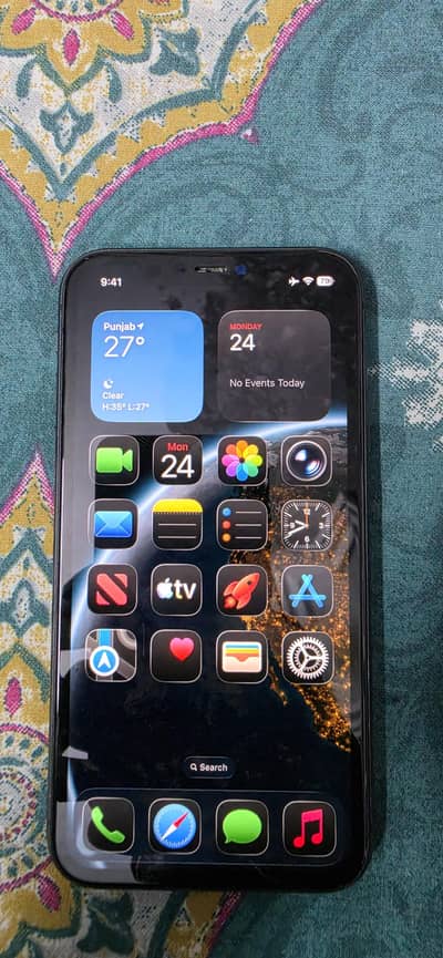 Apple iPhone 11 lush condition