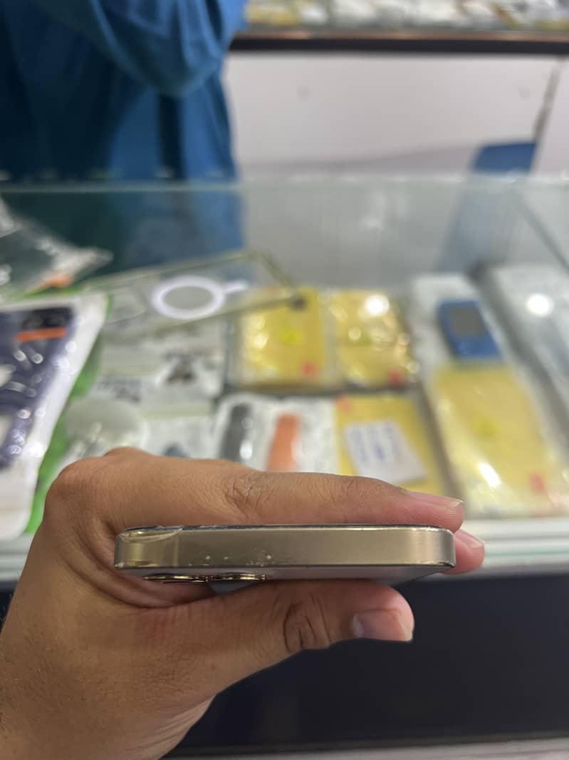 Apple iPhone 12 Pro 6