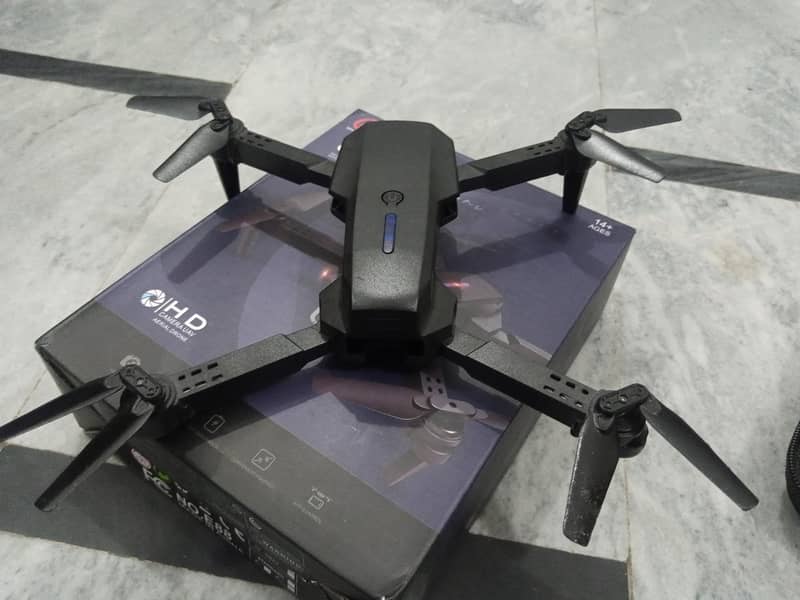 Drone cemera E88 pro 14